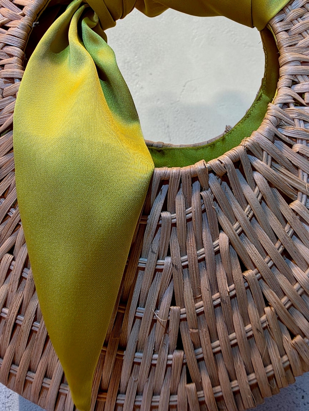 SALE!! Round Woven Straw Handbag with Yellow-Green Scarf Trim by Scoop  NWT - Picture 4 of 8
